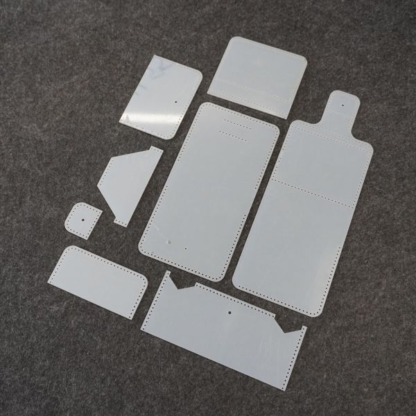 Acrylic template for making a wallet with a coin case 01